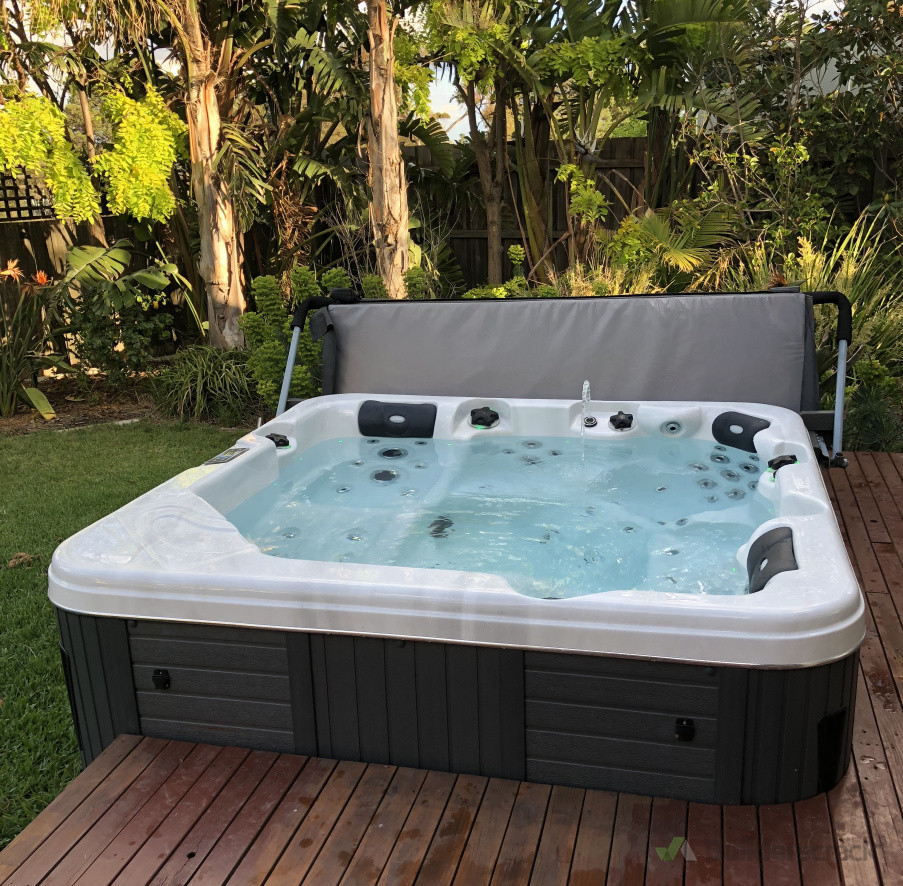 Spa pool electrical connection