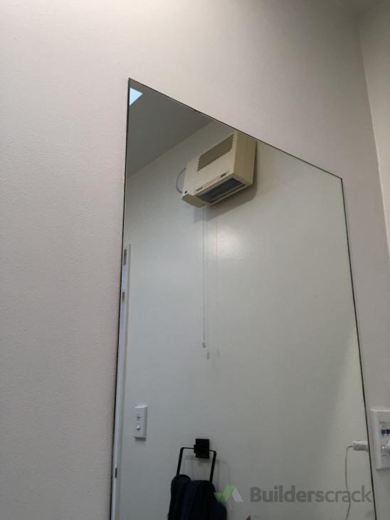 Mirror removal glued/adhesive backing to wall ( 970009) Builderscrack