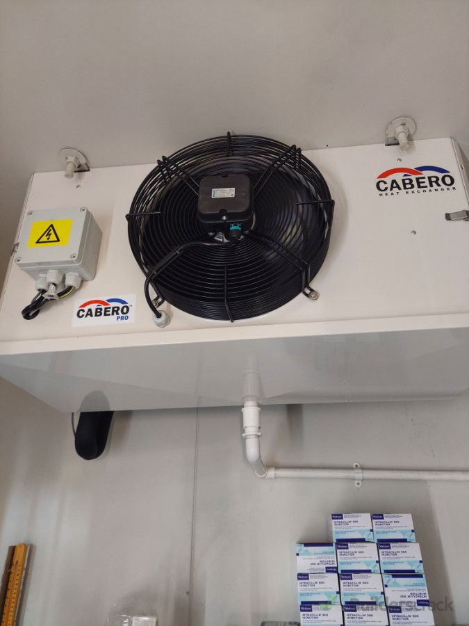 Installing a coolroom