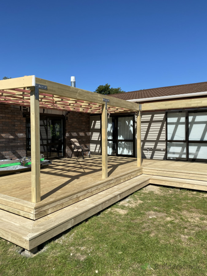 New deck and roof extension