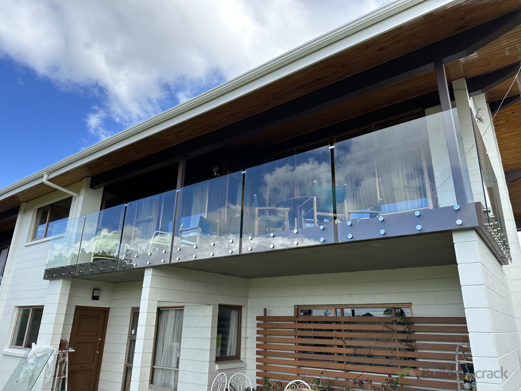 Glass balustrade