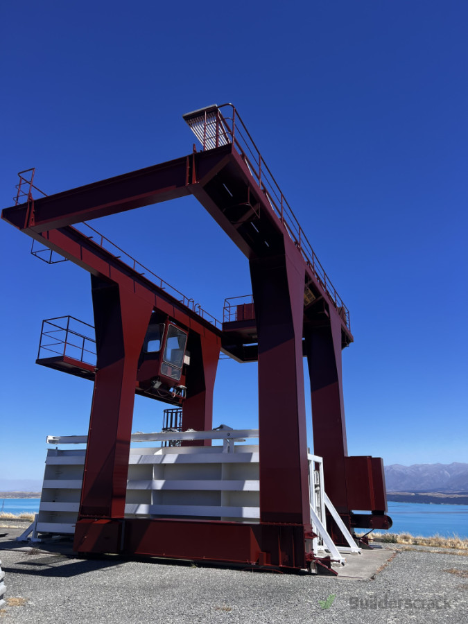 Surface preparation and Specialised Coating  for Headgate Crane Tekapo Powerstation.