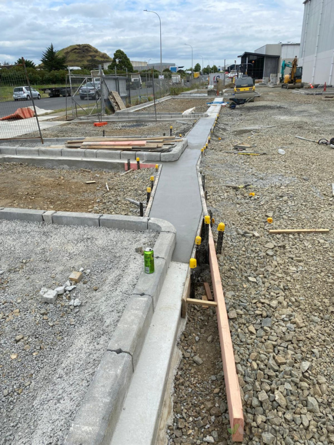 Dish channel pouring