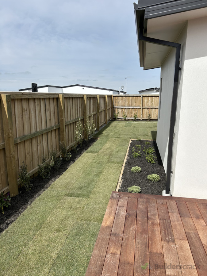 Ready Lawn - Garden Edging - Planting & Bark