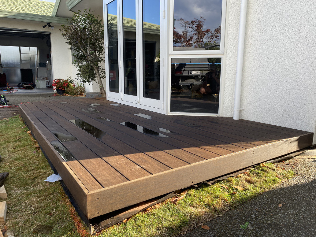 Bamboo Xtreme decking using Nurajack pedestals