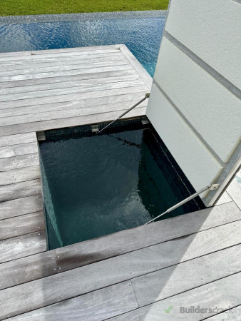 Cold plunge  pool by 25 metre pool