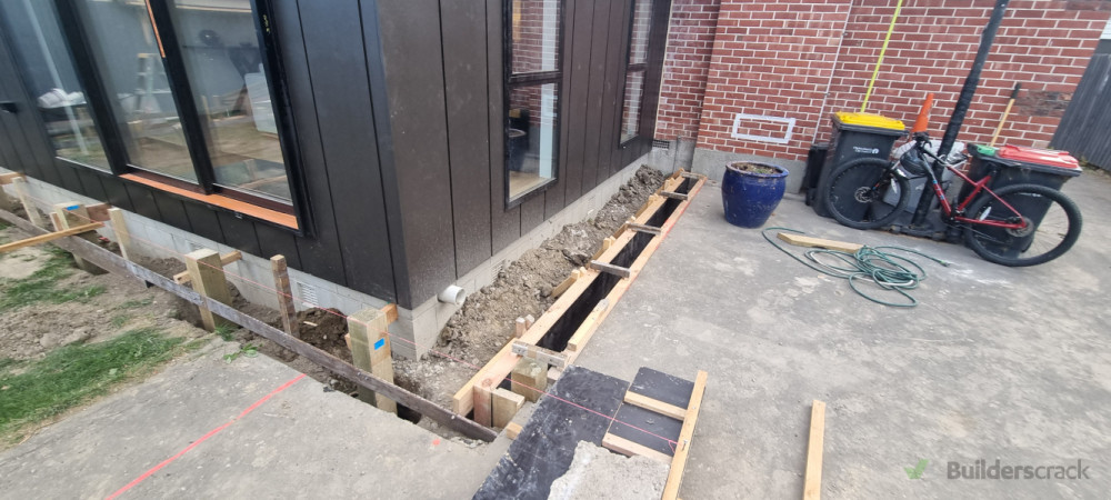 Deck/ driveway nib