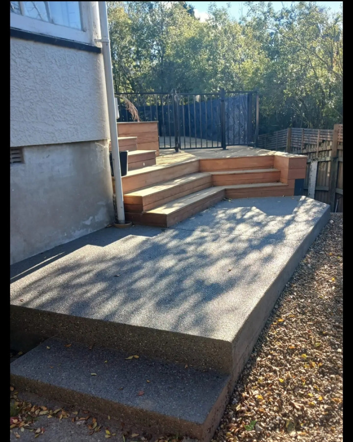 Autumn steps - exposed aggregate