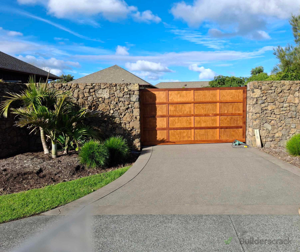 Macrocarpa driveway gate
