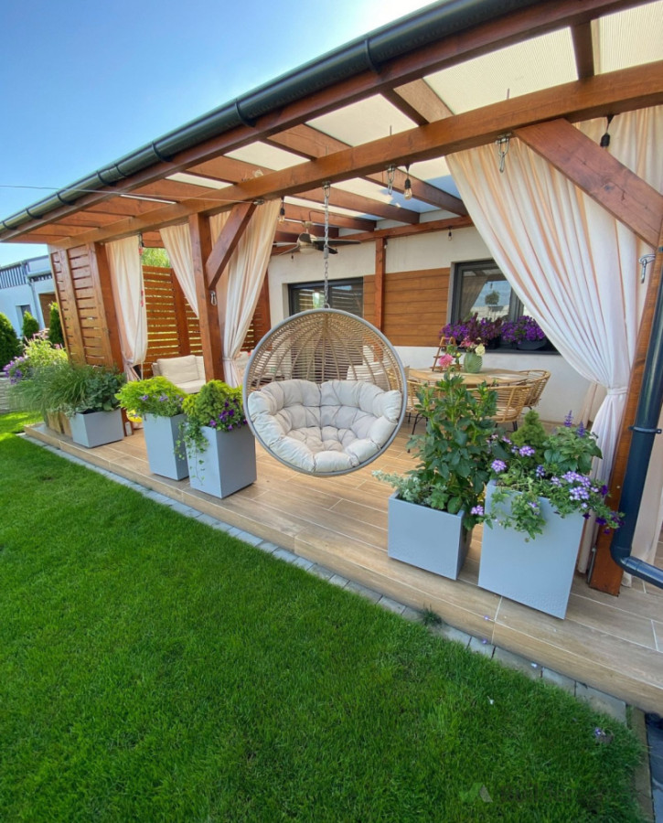 Fancy a cozy outdoor living space? Dannsons Limited offers expert craftsmanship and quality designs. Contact us today!