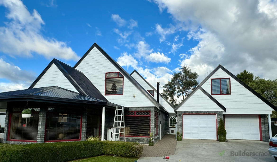 Levin,  Hardcase, No scaffolding, Steep Roof Painting.