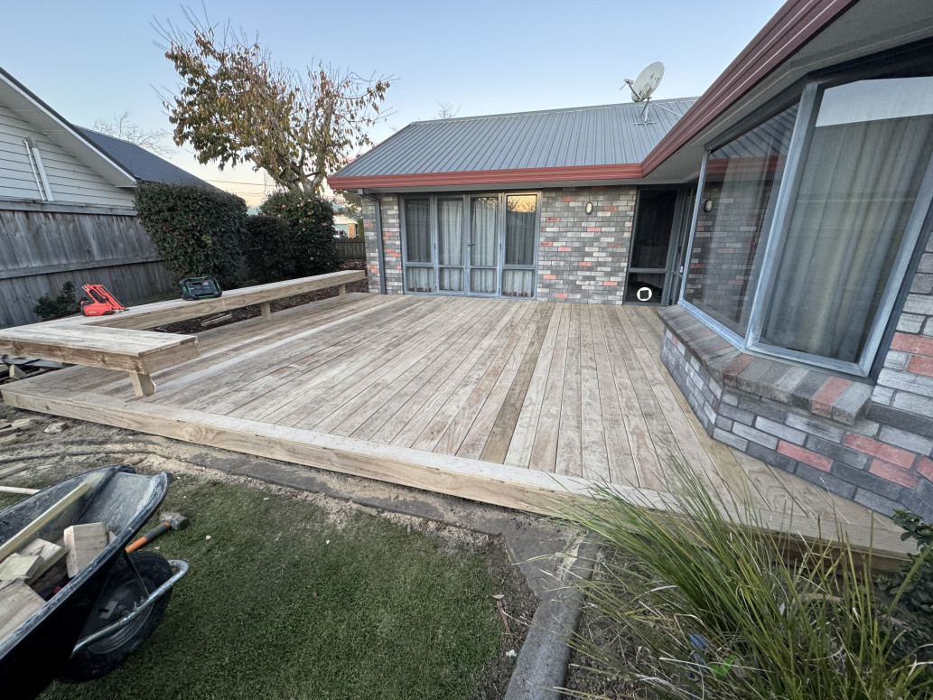 36sqm premium pine deck with inbuilt seating.