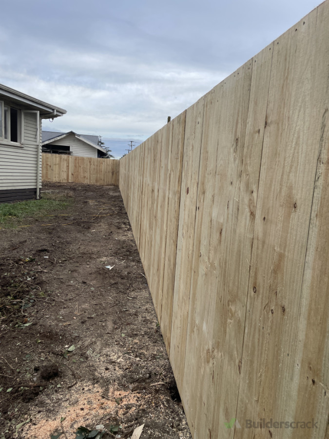 1.8m High boundary fence, solid pailings