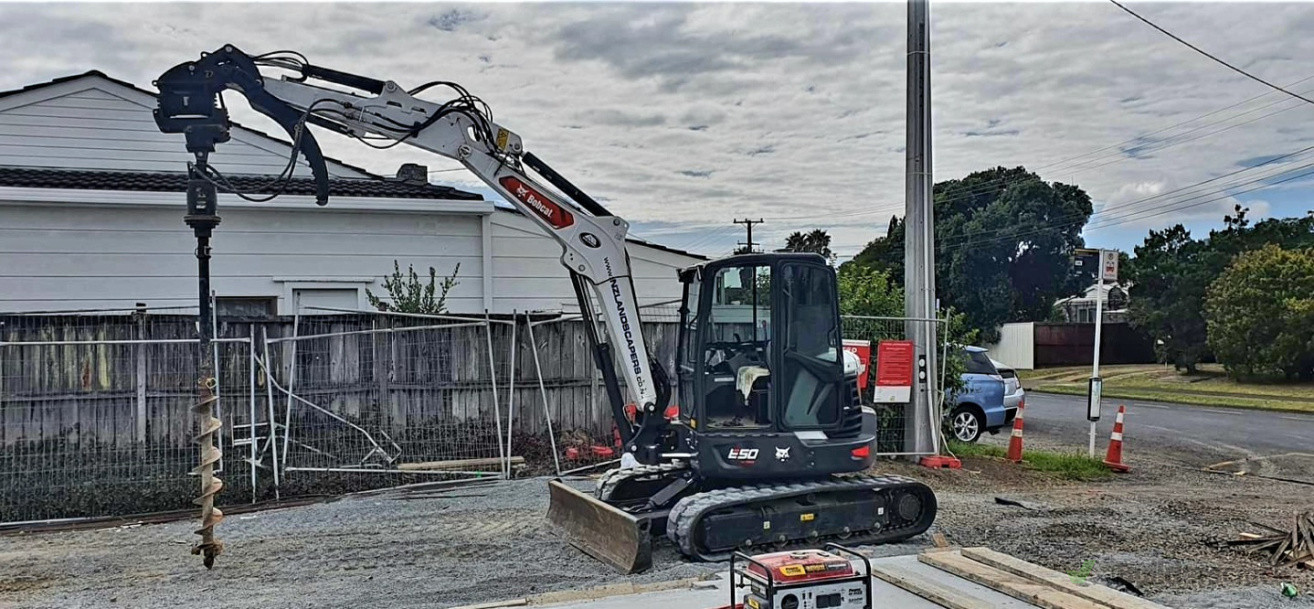 Hole drilling new house builds in Takapuna