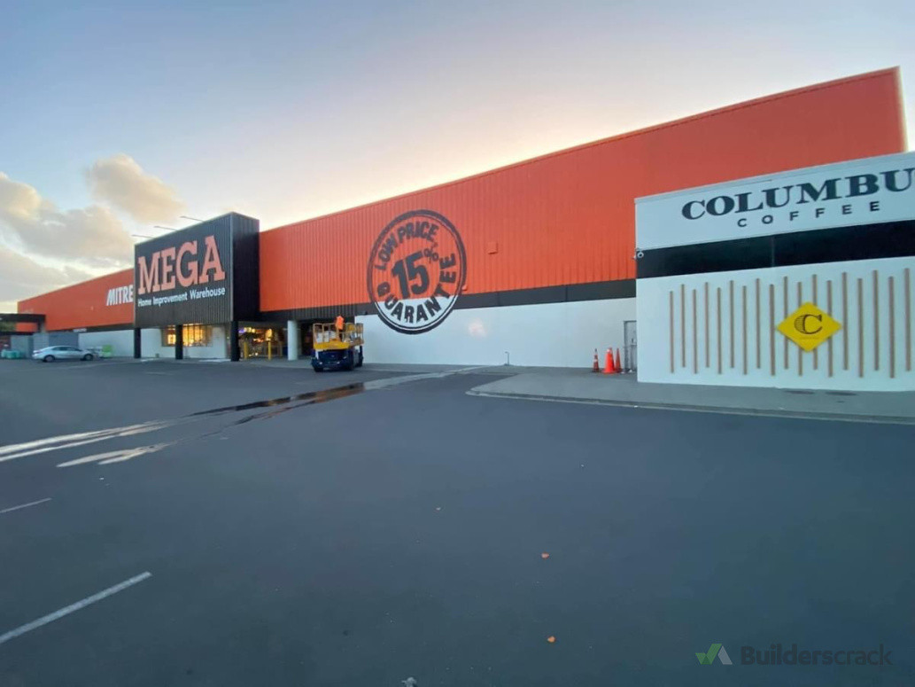 Mitre 10 mega, Manukau