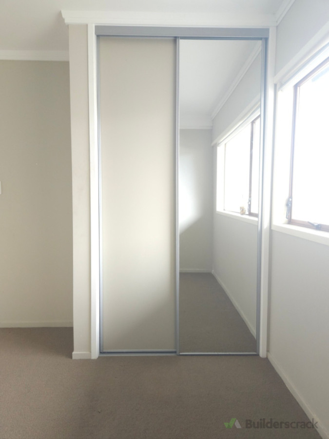 Mirror wardrobe repair