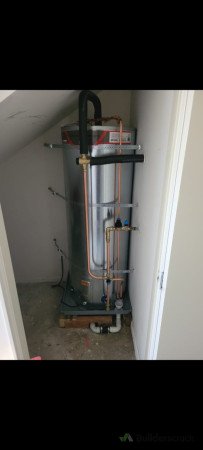 Hot water cylinder