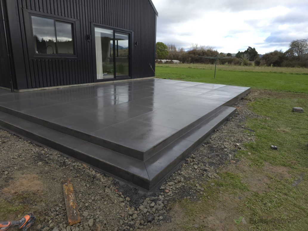 Outdoor entertaining space