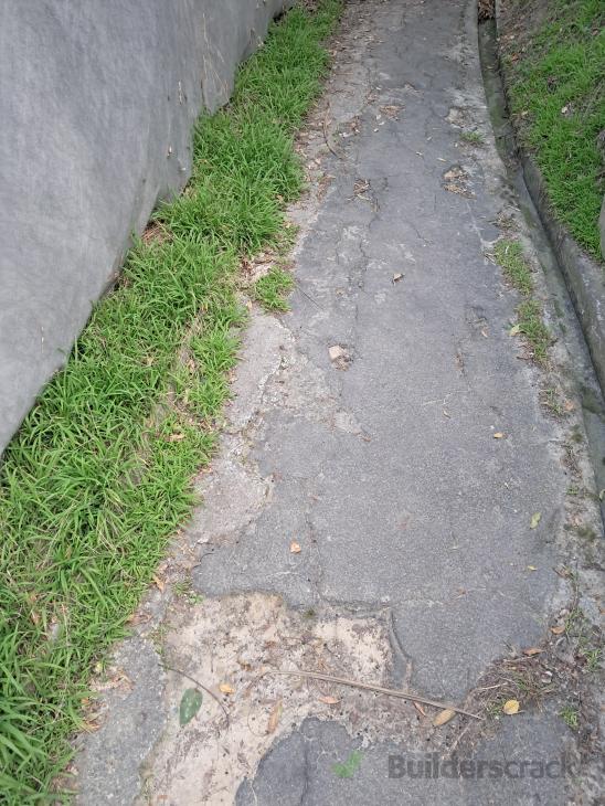 Track Repairs ( 1013023) Builderscrack