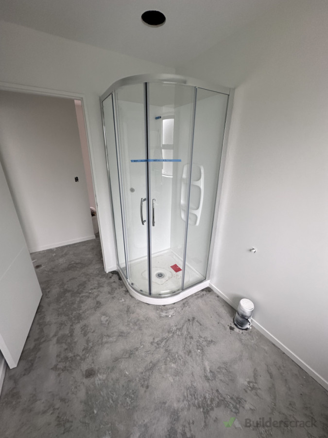 Curved shower combo