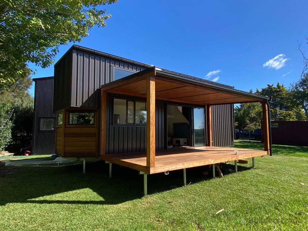 Tiny house and pergola deck