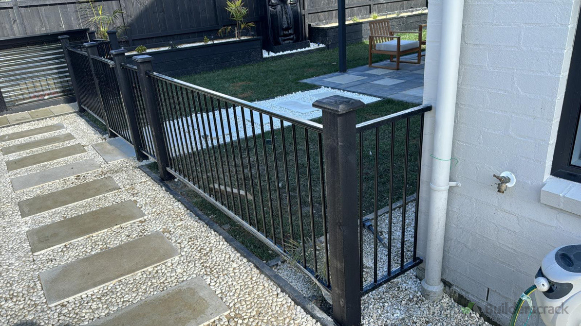 Aluminium Fence with fixed Step Paving  and stone