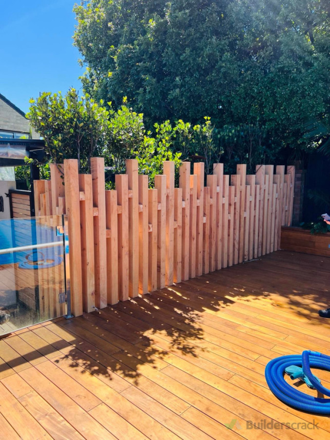 New design for pool fencing