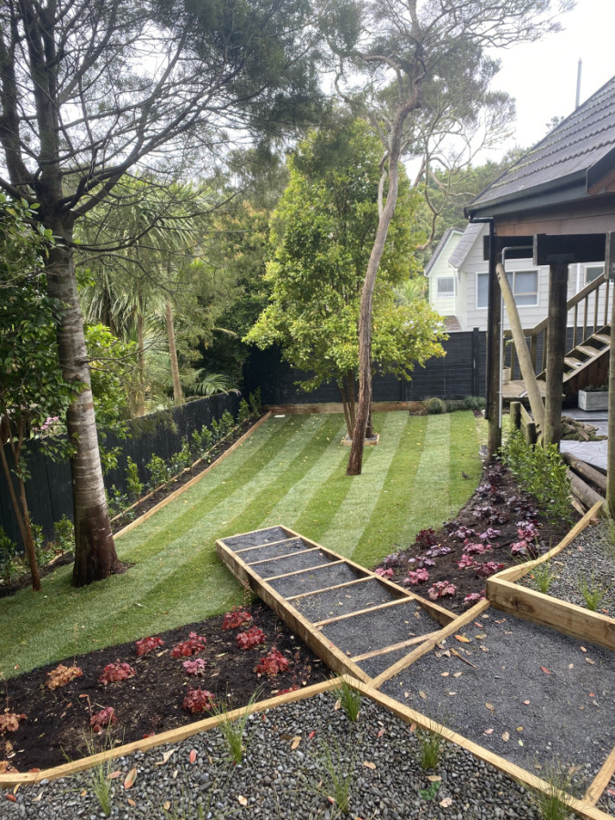 Retaining, Drainage, staircase, plantout, roll out Lawn,