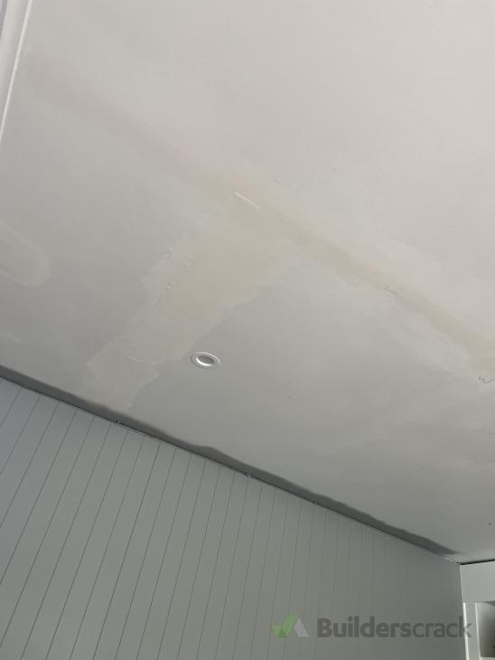 Ceiling painting/plastering/ architrave install ( 1028093) Builderscrack