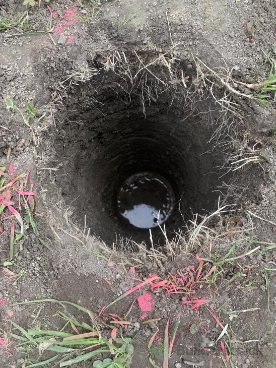 Leak in old tape pipe system ( 1028715) Builderscrack