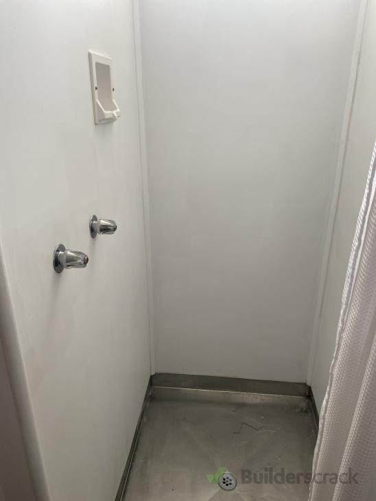 Small Bathroom Reno ( 1029010) Builderscrack