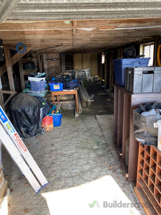 Garage Concrete Slab ( 1029588) Builderscrack