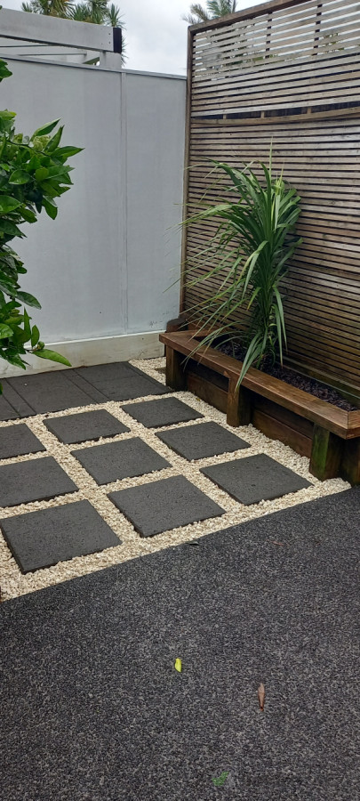 Landscaping in Pt Chev