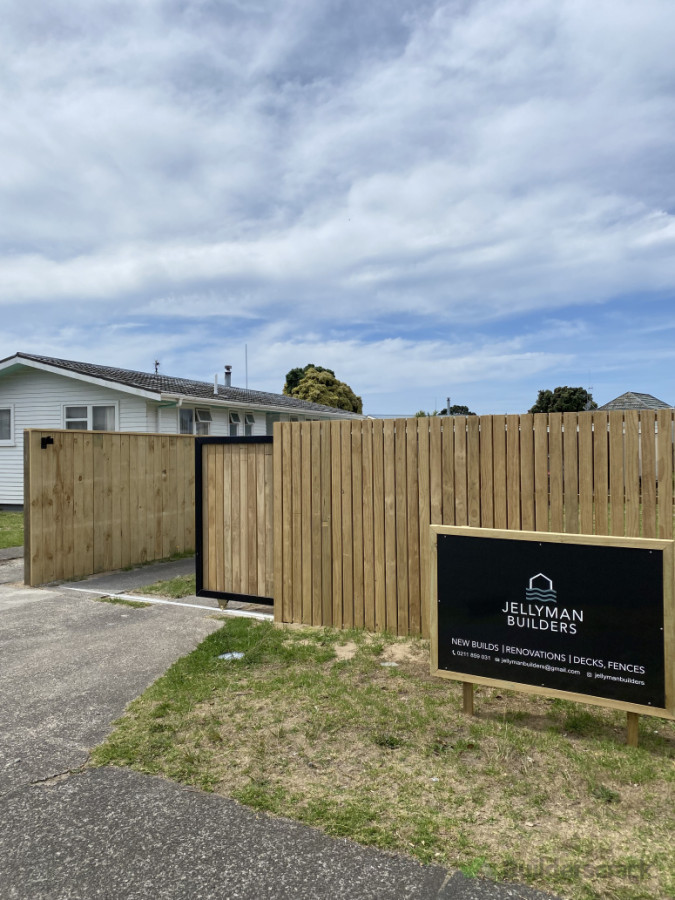 New fencing and sliding gate