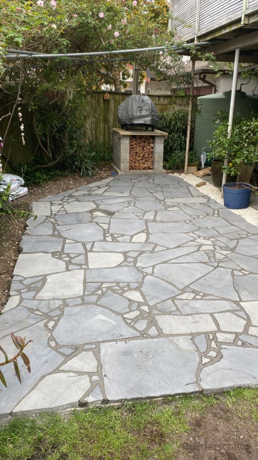 Timaru bluestone crazy paving