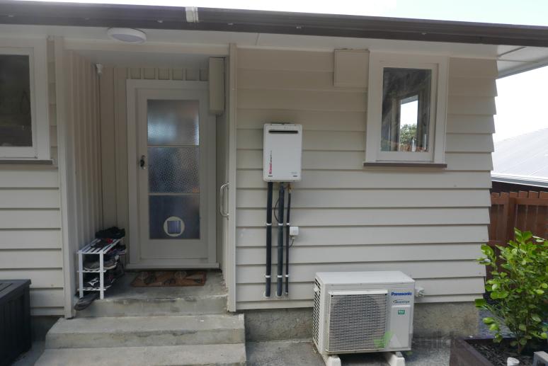 Weatherboard Repair and House Exterior Painting ( 1034786) Builderscrack