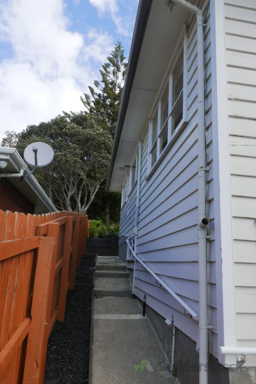 Weatherboard Repair and House Exterior Painting ( 1034786) Builderscrack