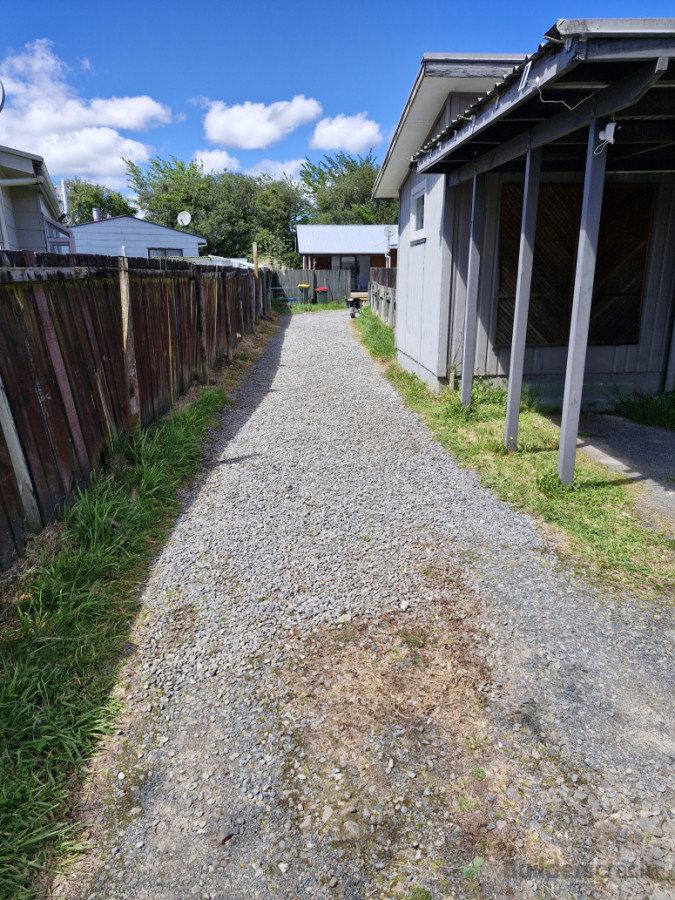 Finished Driveway, no metal added