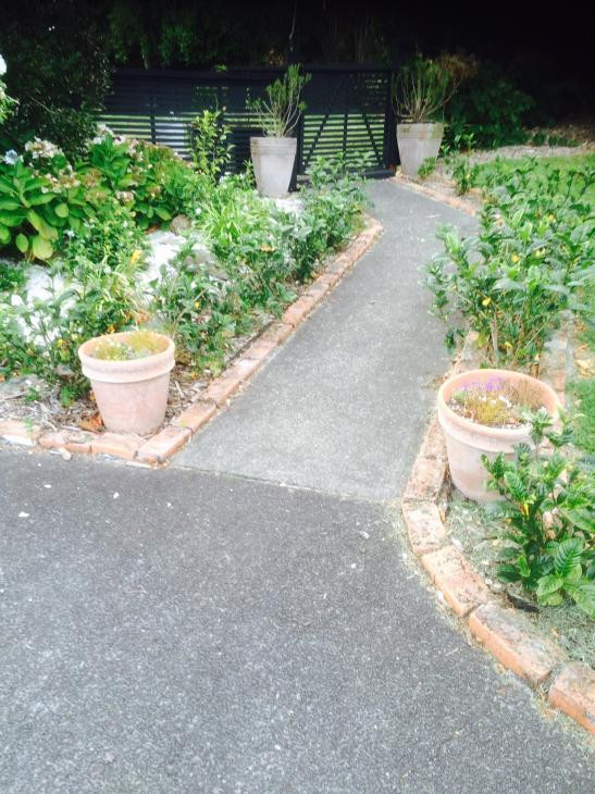 Brick Edging done in Waimauku