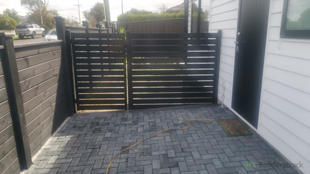 Aluminum Gate & Fence