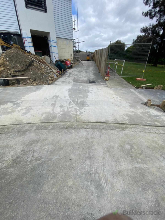 Driveway and Full Vehicle Crossing Pour