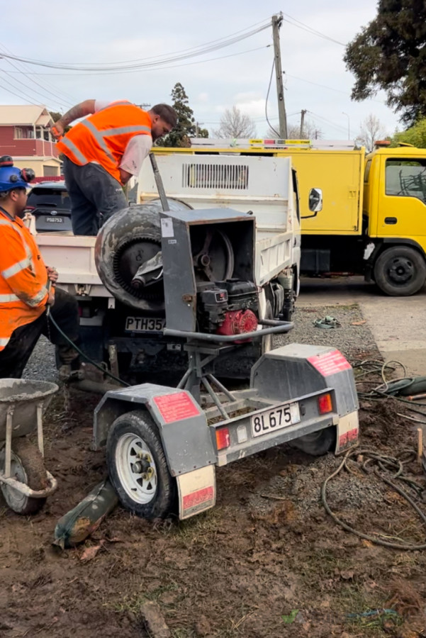 Make and lay concrete