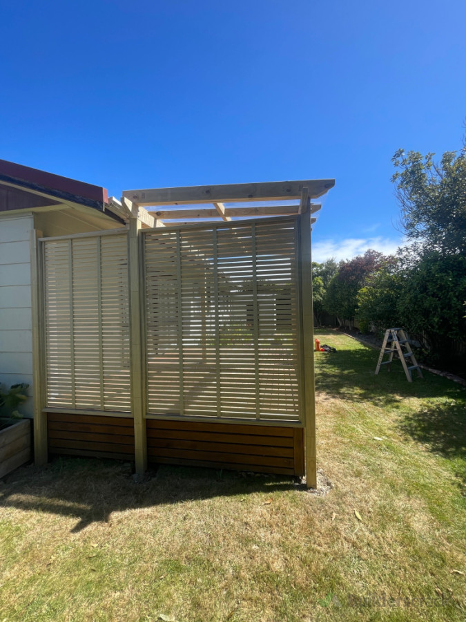 Pergola with trellis