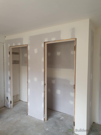 Plastering wardrobe