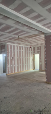 Fire-line stopping wall and ceiling