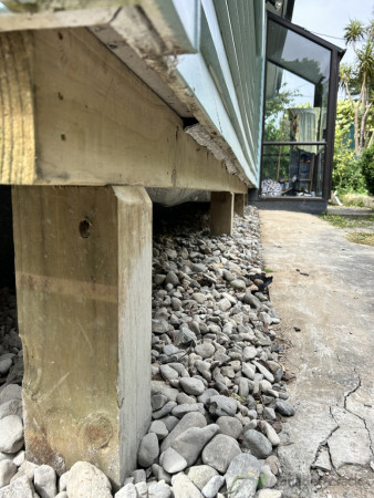New bearer and piles under cantilever
