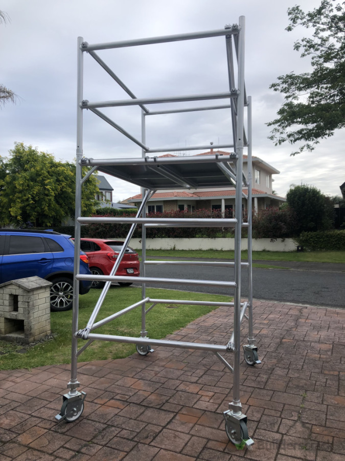 Large mobile scaffold