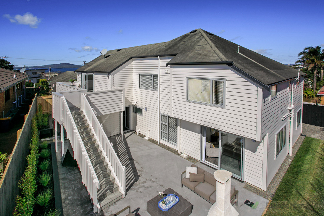 Complete re-clad of plaster house