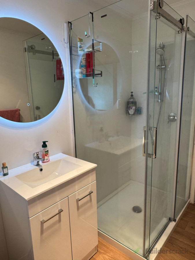 Increased shower size to 1x1.2m with sliding door