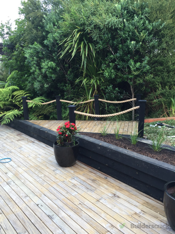 Retaining and ramp